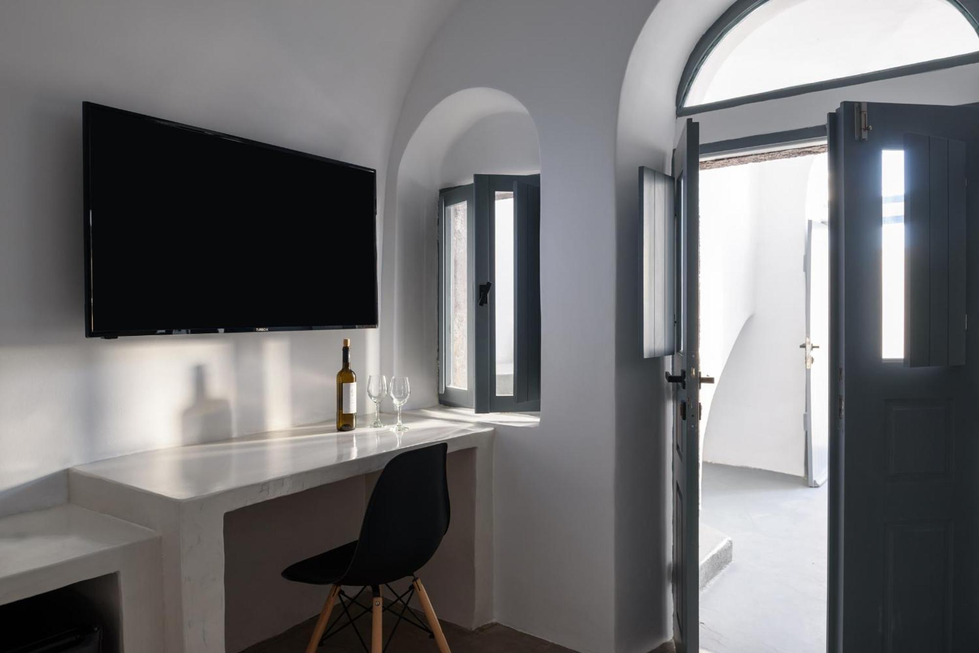 Pyrgos Cave Suites Exterior photo